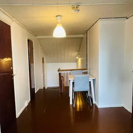 10 Single House Near Meyer アパート *