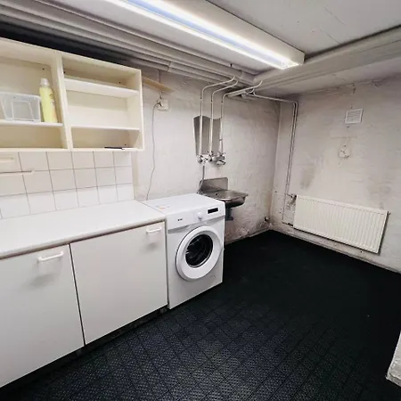 10 Single House Near Meyer Apartment *