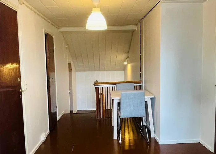 10 Single House Near Meyer Huoneisto *